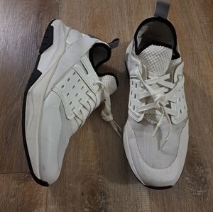 Marc Fisher Men's LTD Justin Sneaker White Black Accents Size 12